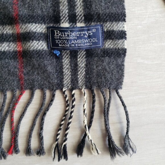 BURBERRY - Scarf - Picture 10 of 13